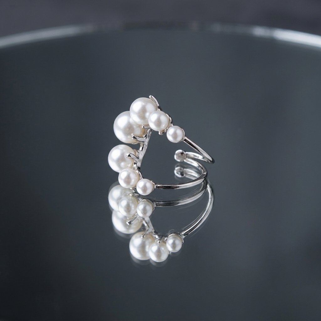 В отражении зеркала — для editorial